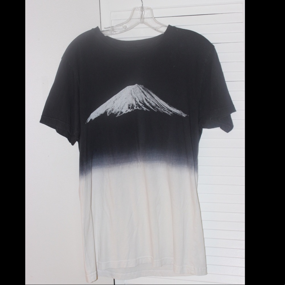 Men’s Altru Mt. Fuji Tee